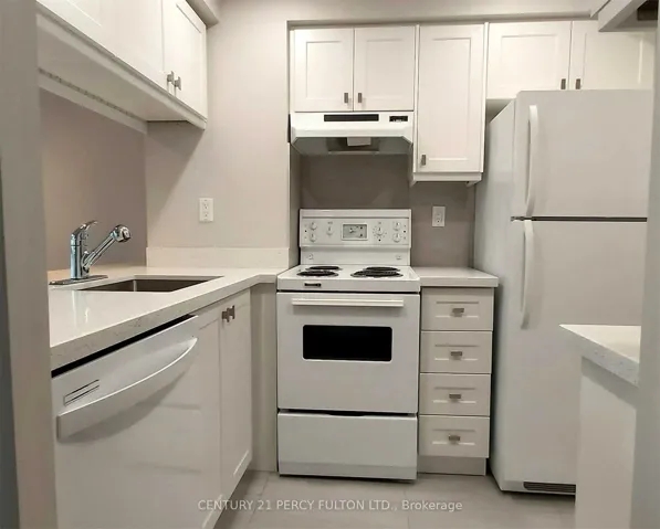 736 Bay Street 1512, Toronto C01, ON M5G 2M4