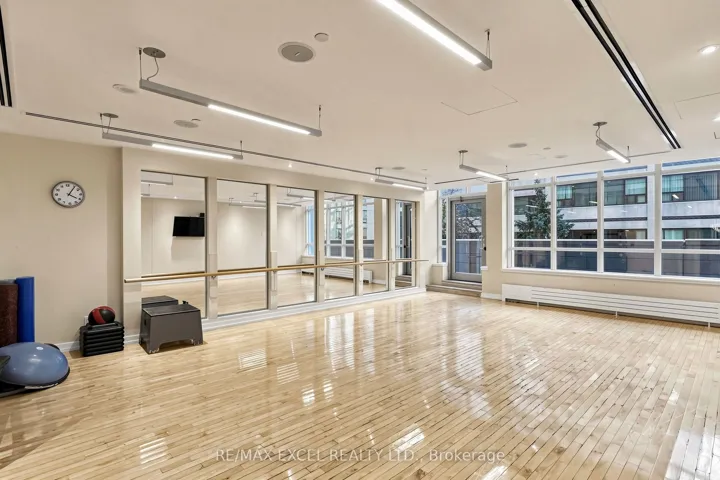 2191 Yonge Street 3111, Toronto C10, ON M4S 3H8