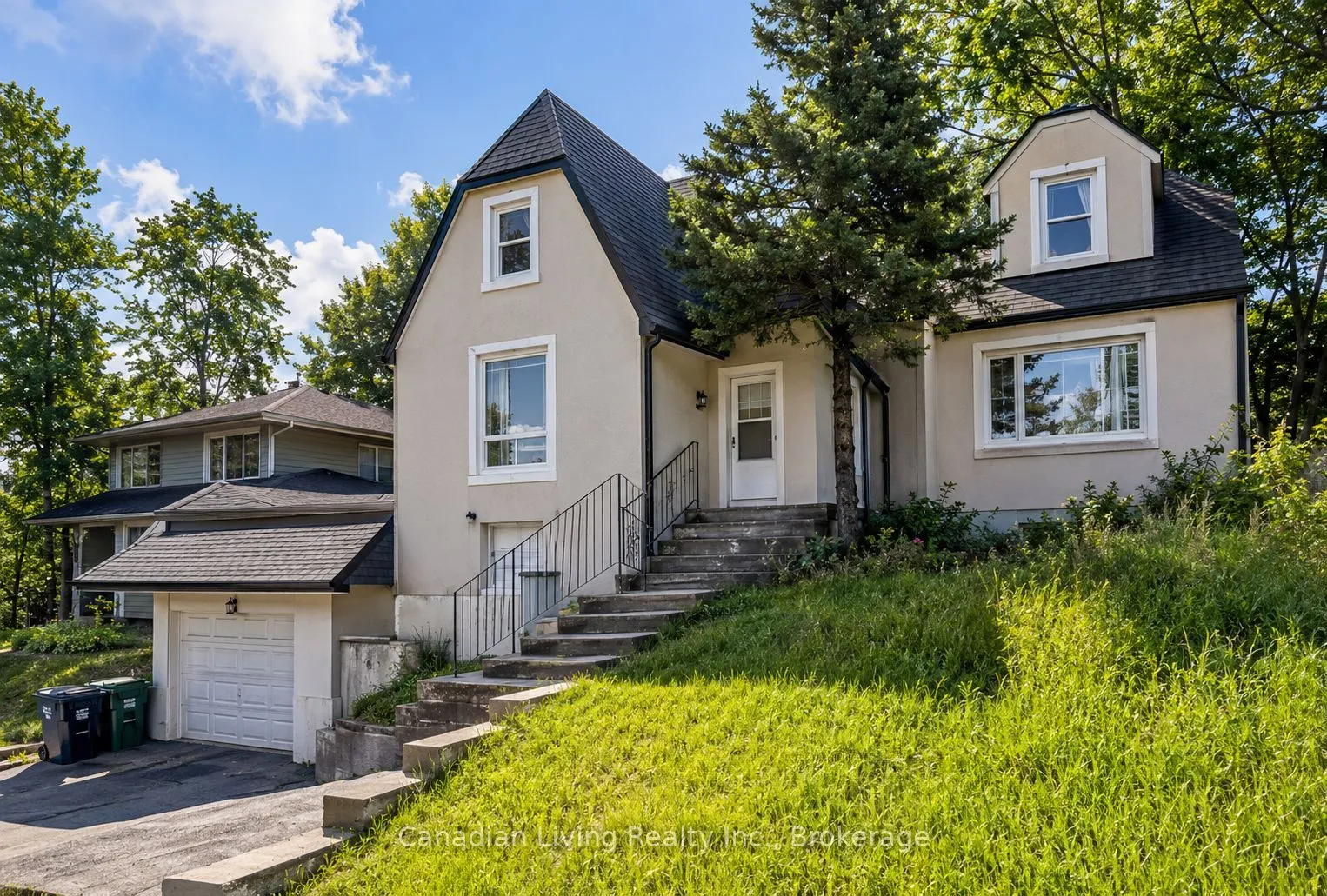Detached Home For Lease | C13501484