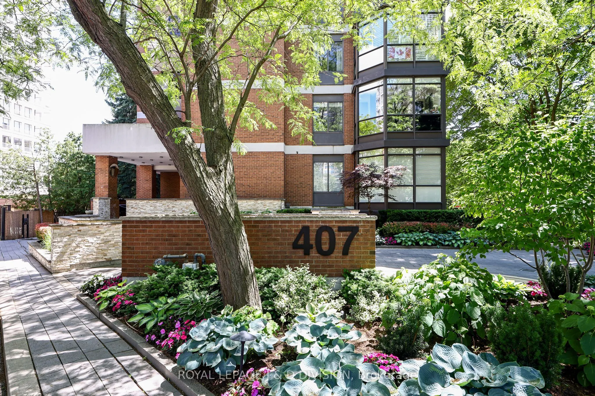 Property For Sale | C13501836