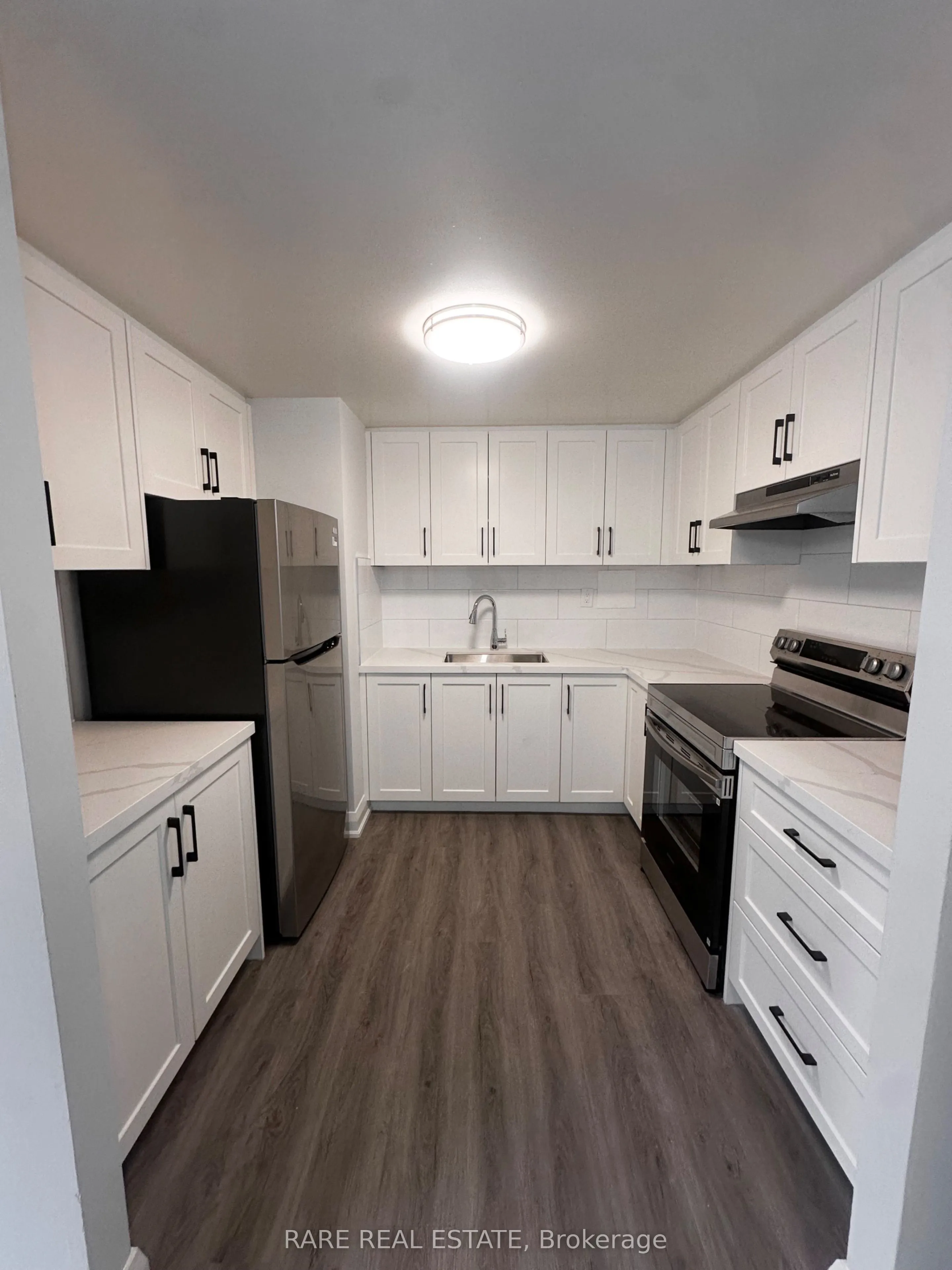 Multiplex For Lease | C13502166