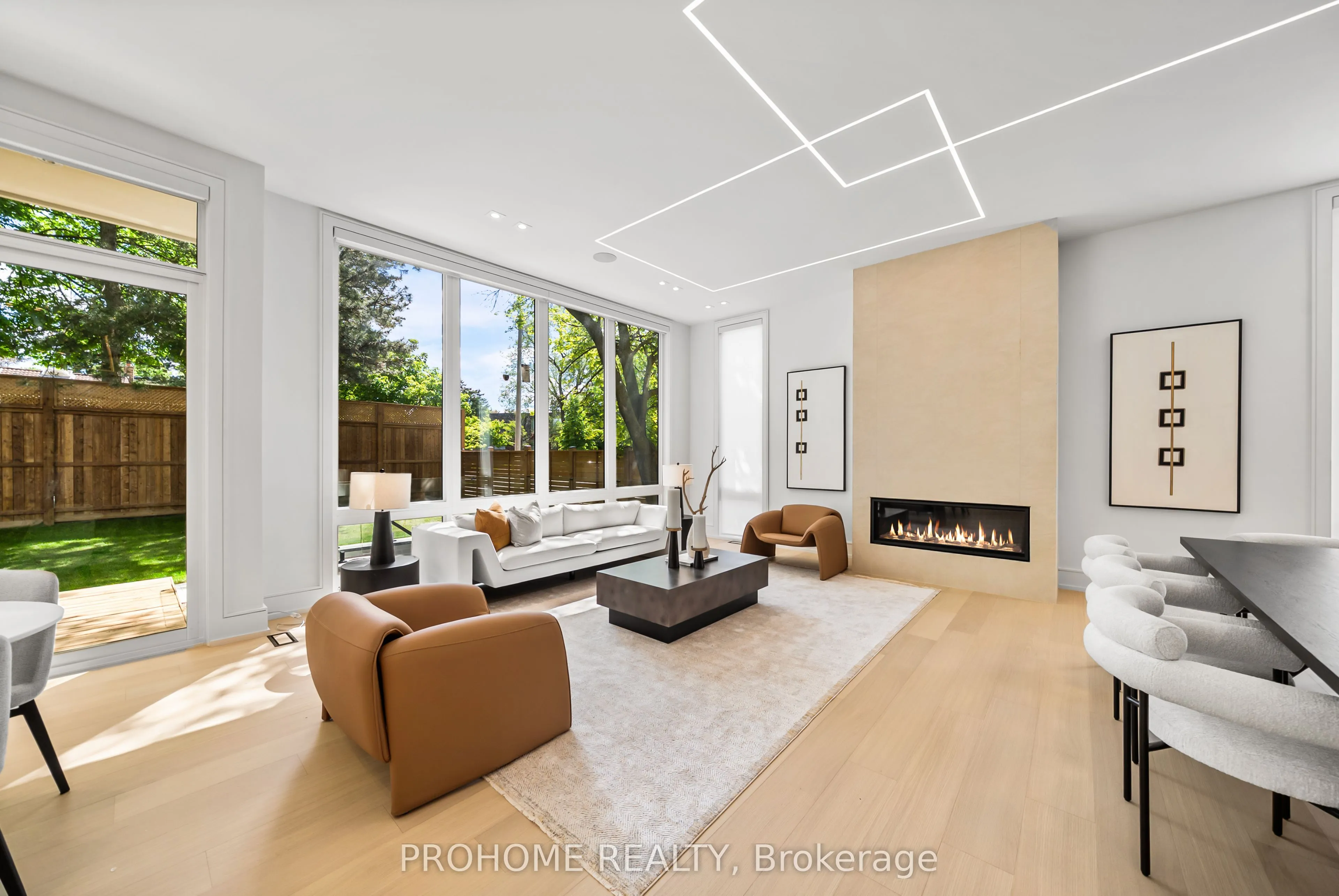 Detached Home For Sale | C13507638