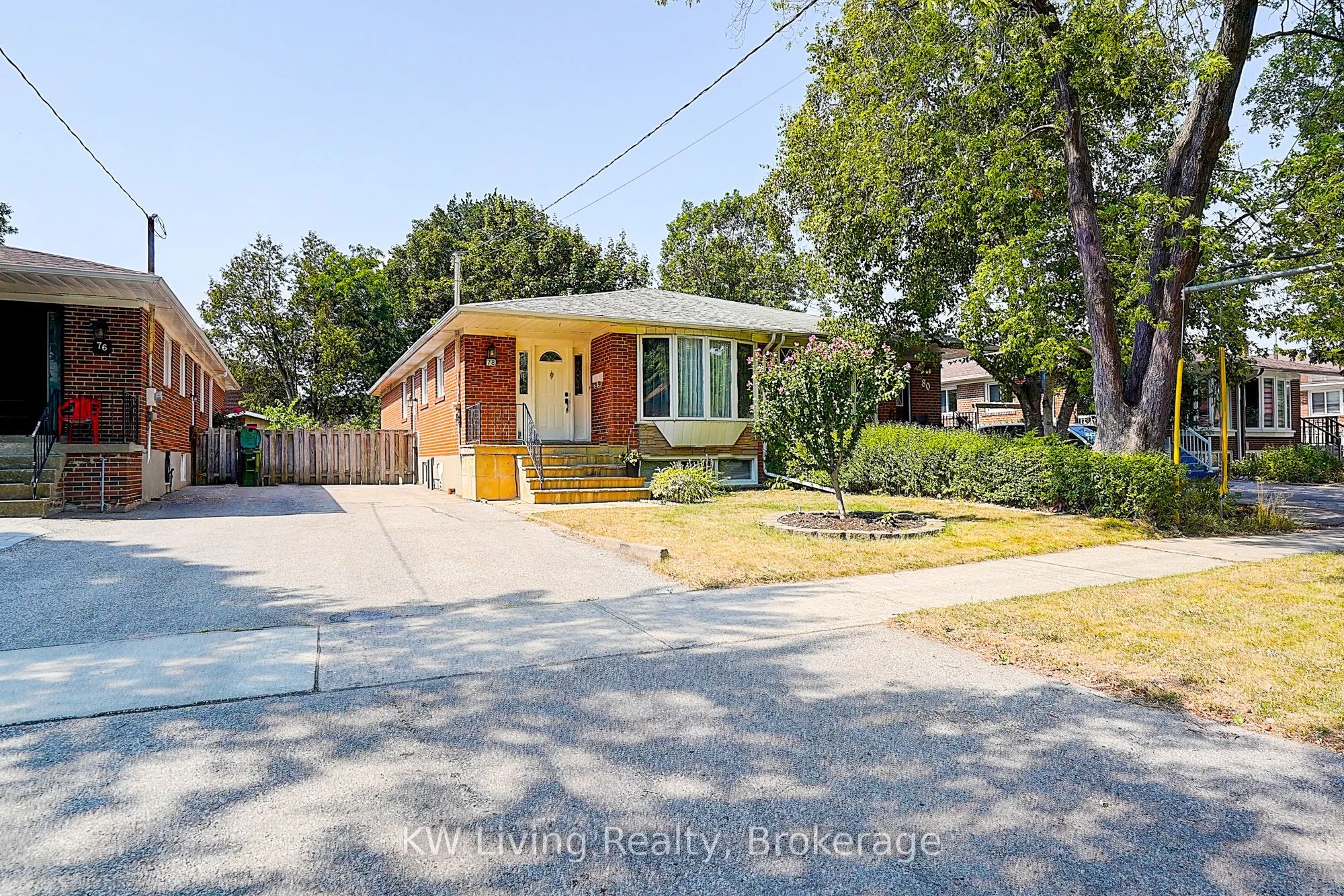 Semi-Detached Home For Lease | C13517738