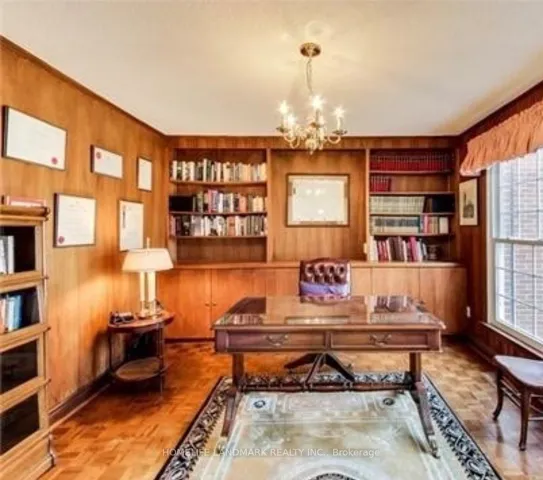 15 Tofino Crescent, Toronto C13, ON M3B 1R7