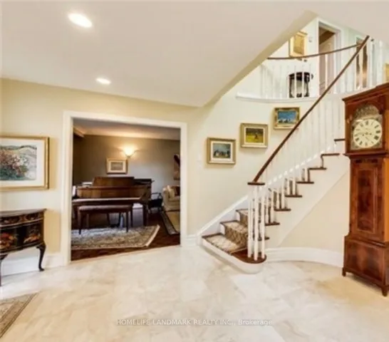 15 Tofino Crescent, Toronto C13, ON M3B 1R7