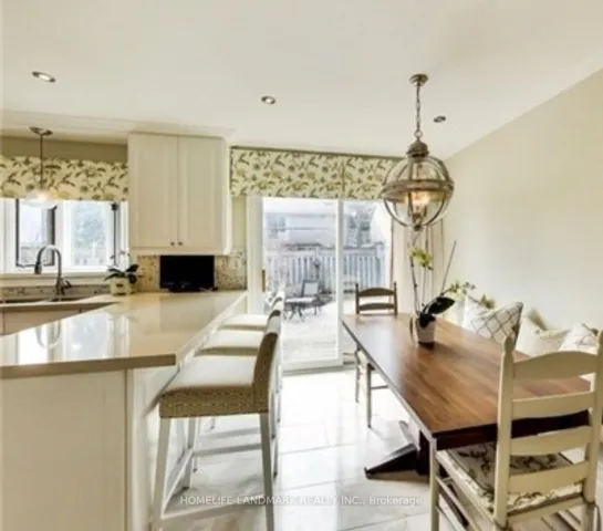 15 Tofino Crescent, Toronto C13, ON M3B 1R7