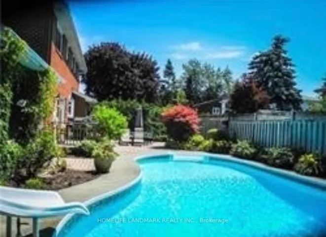 15 Tofino Crescent, Toronto C13, ON M3B 1R7