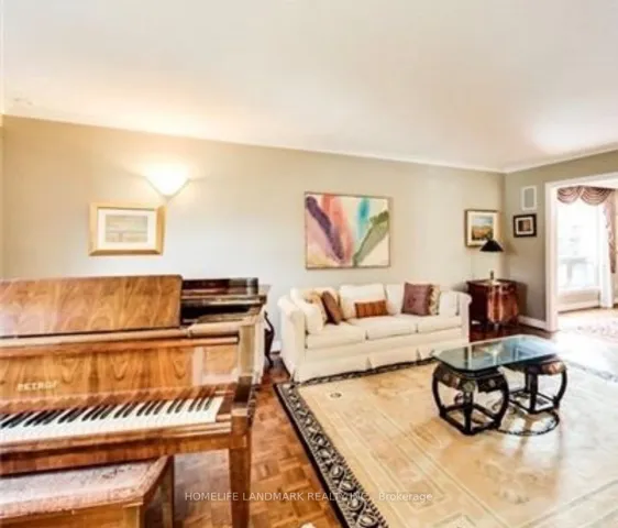 15 Tofino Crescent, Toronto C13, ON M3B 1R7