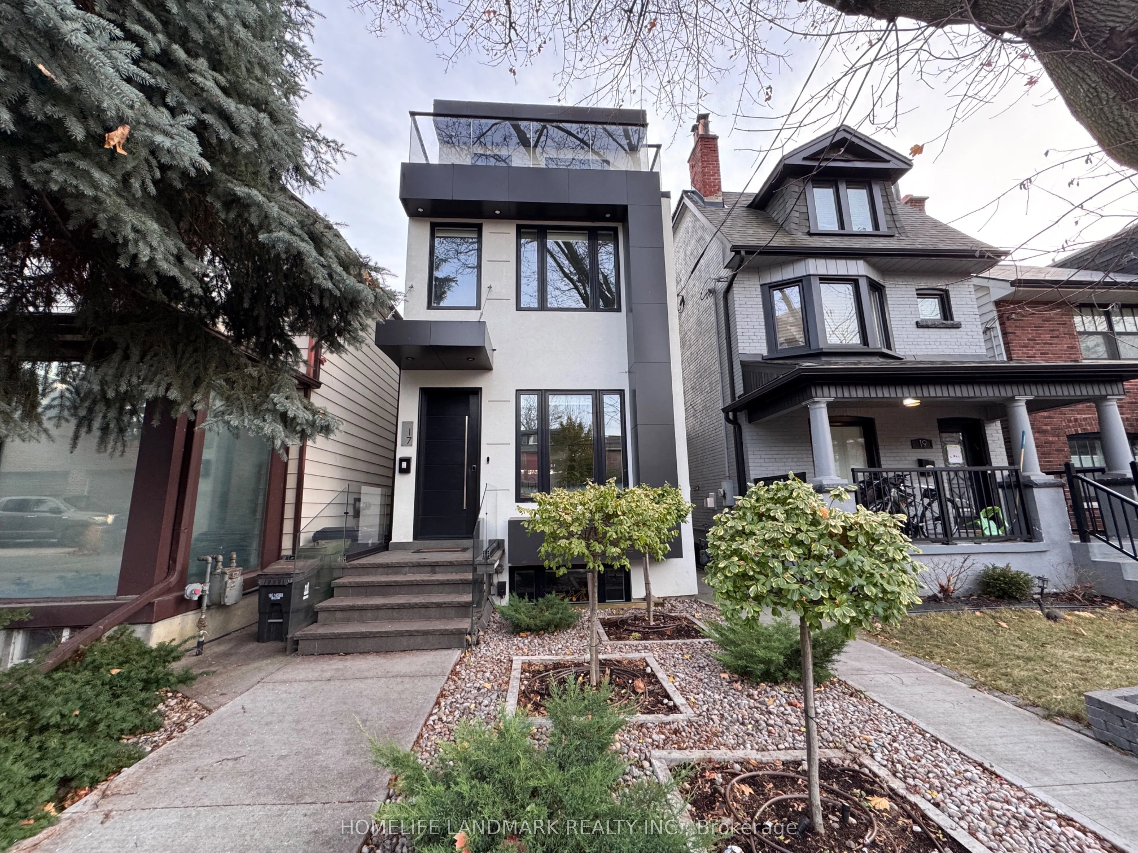 Detached Home For Lease | C13524676