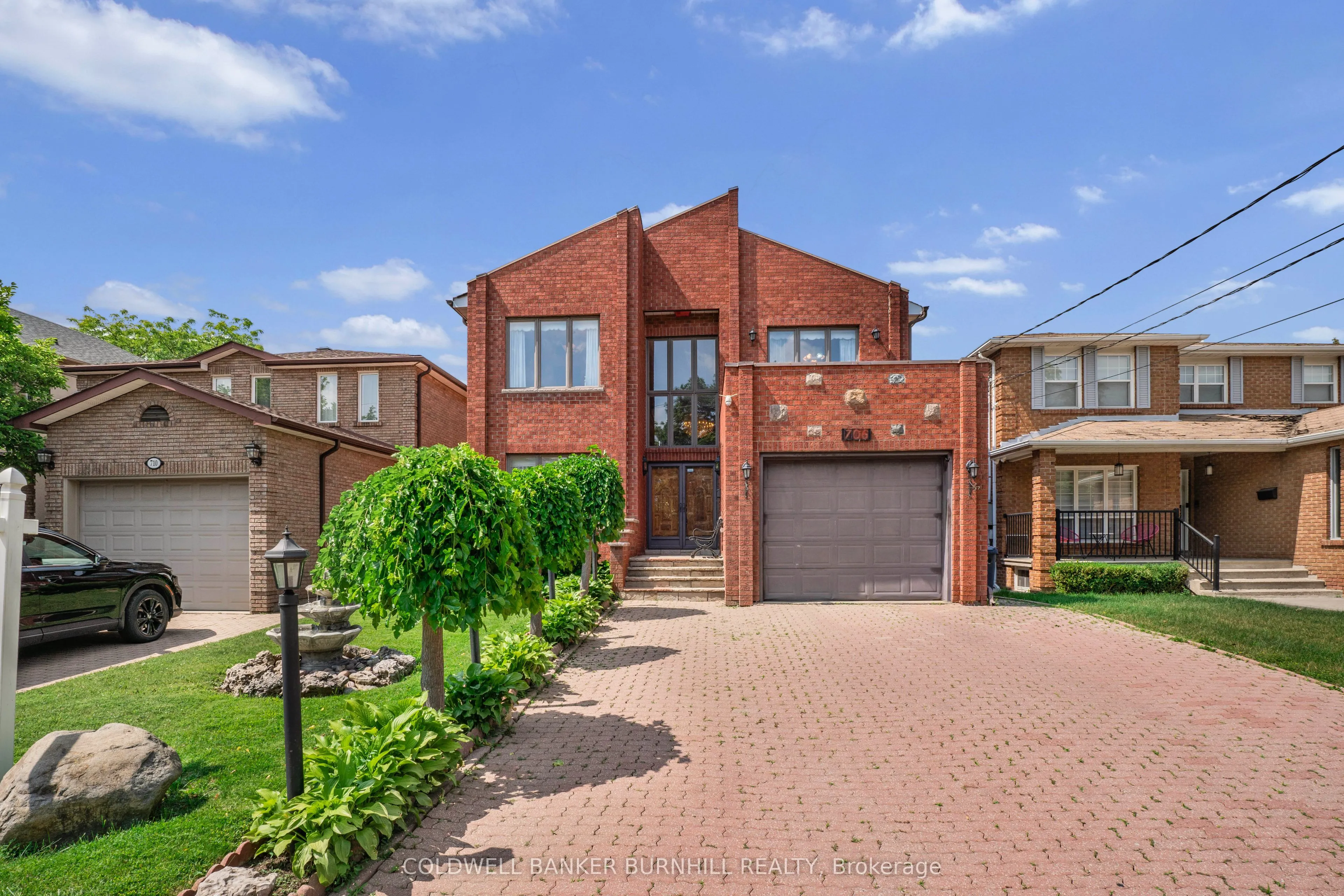 Detached Home For Sale | C13526304