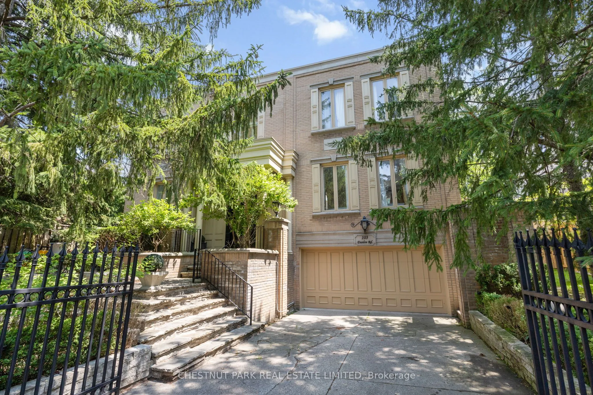 Detached Home For Lease | C13529284