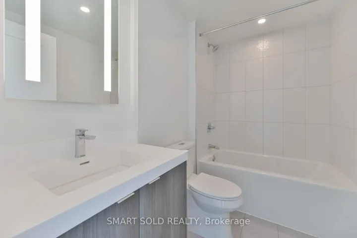 30 Inn On The Park Drive 420, Toronto C13, ON M3C 0P7