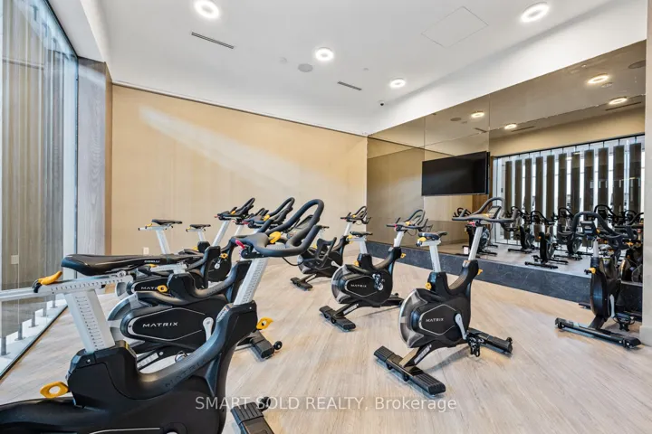 30 Inn On The Park Drive 420, Toronto C13, ON M3C 0P7