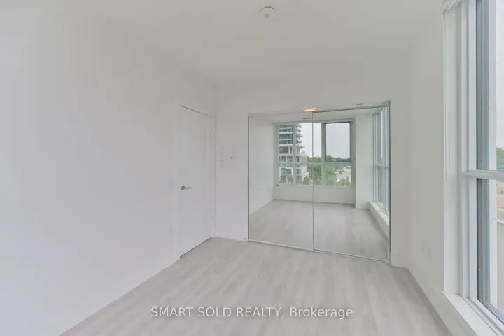 30 Inn On The Park Drive 420, Toronto C13, ON M3C 0P7