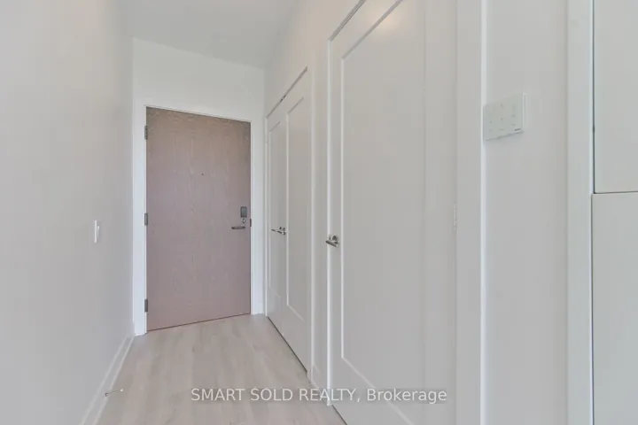 30 Inn On The Park Drive 420, Toronto C13, ON M3C 0P7