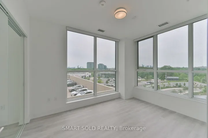 30 Inn On The Park Drive 420, Toronto C13, ON M3C 0P7