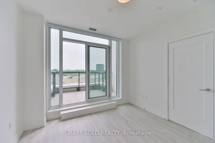 30 Inn On The Park Drive 420, Toronto C13, ON M3C 0P7