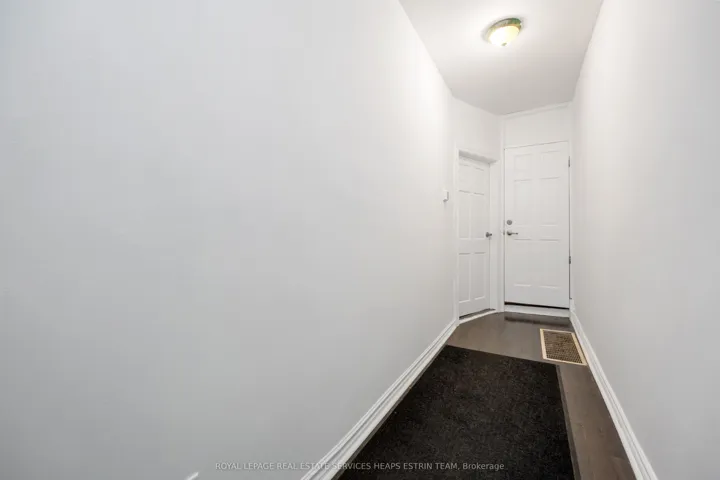124 Argyle Street Main, Toronto C01, ON M6J 1N9