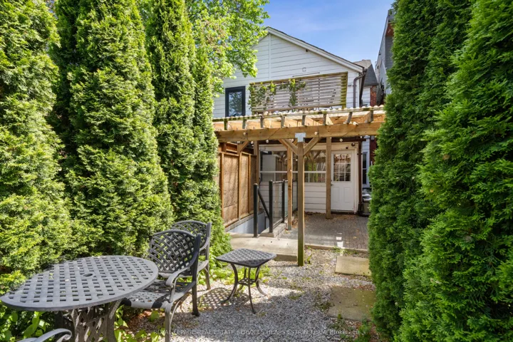 124 Argyle Street Main, Toronto C01, ON M6J 1N9