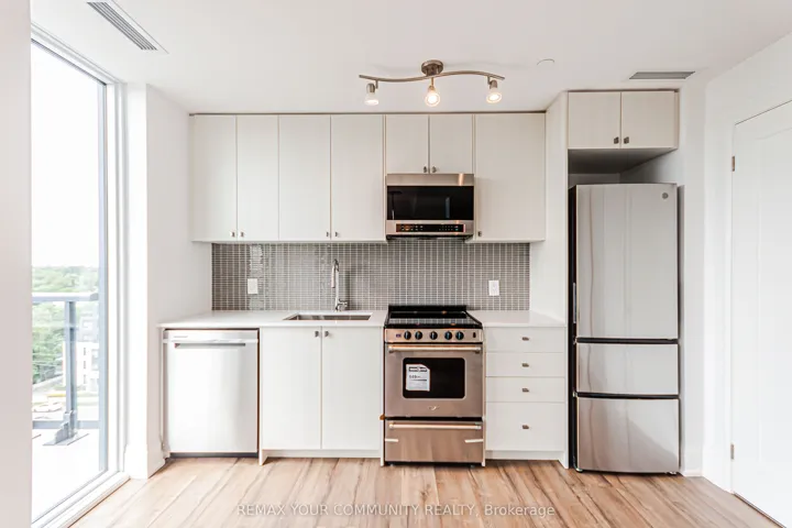 700 Sheppard Avenue W 904, Toronto C06, ON M3H 0G5