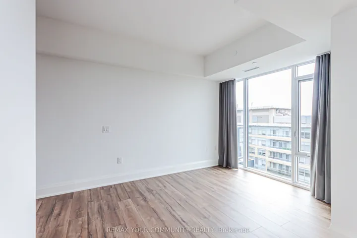 700 Sheppard Avenue W 904, Toronto C06, ON M3H 0G5