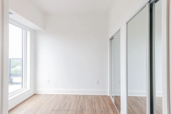 700 Sheppard Avenue W 904, Toronto C06, ON M3H 0G5