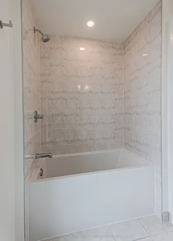 700 Sheppard Avenue W 904, Toronto C06, ON M3H 0G5