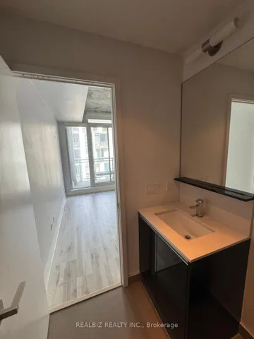 20 Minowan Miikan Lane 429, Toronto C01, ON M6J 0E5