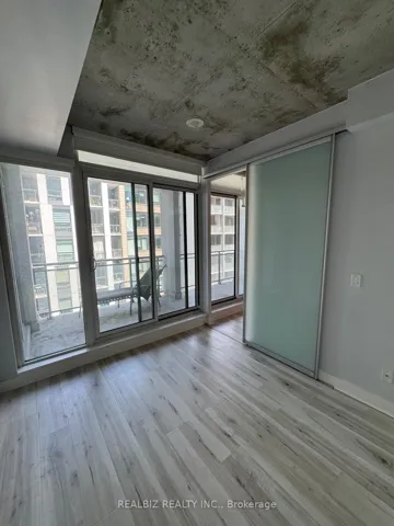 20 Minowan Miikan Lane 429, Toronto C01, ON M6J 0E5