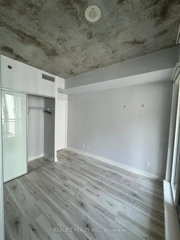 20 Minowan Miikan Lane 429, Toronto C01, ON M6J 0E5