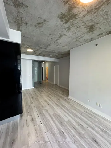 20 Minowan Miikan Lane 429, Toronto C01, ON M6J 0E5