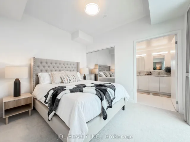 238 Simcoe Street 3709, Toronto C01, ON M5T 0E2