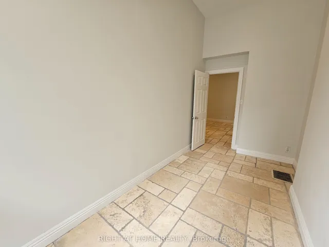 550 Yonge Street 2f, Toronto C01, ON M4Y 1Y8