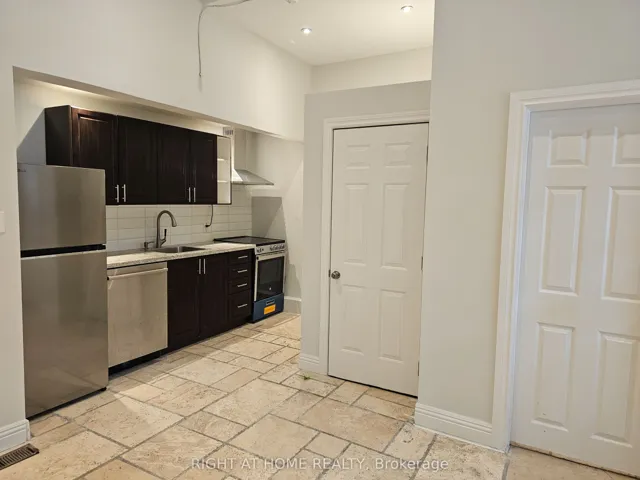 550 Yonge Street 2f, Toronto C01, ON M4Y 1Y8