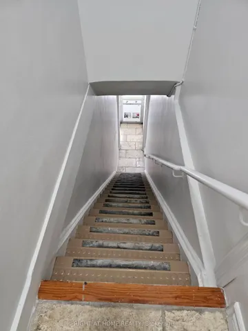 550 Yonge Street 2f, Toronto C01, ON M4Y 1Y8