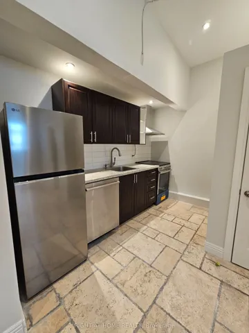 550 Yonge Street 2f, Toronto C01, ON M4Y 1Y8