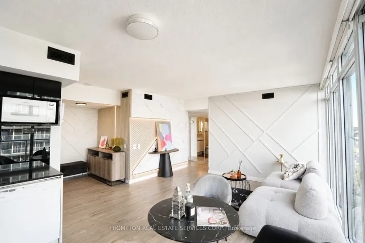 72 Esther Shiner Boulevard 717, Toronto C15, ON M2K 2X9