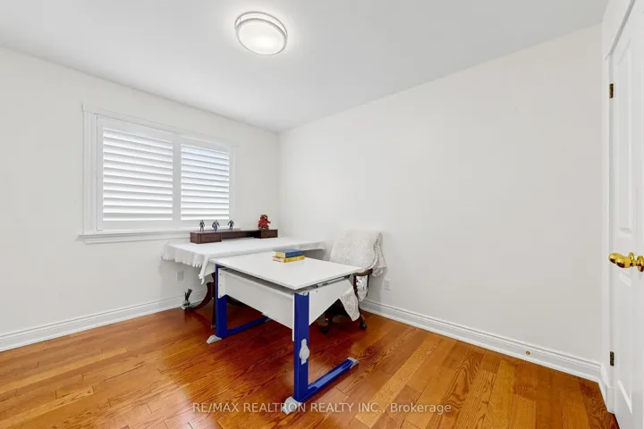 352 Deloraine Avenue, Toronto C04, ON M5M 2B6