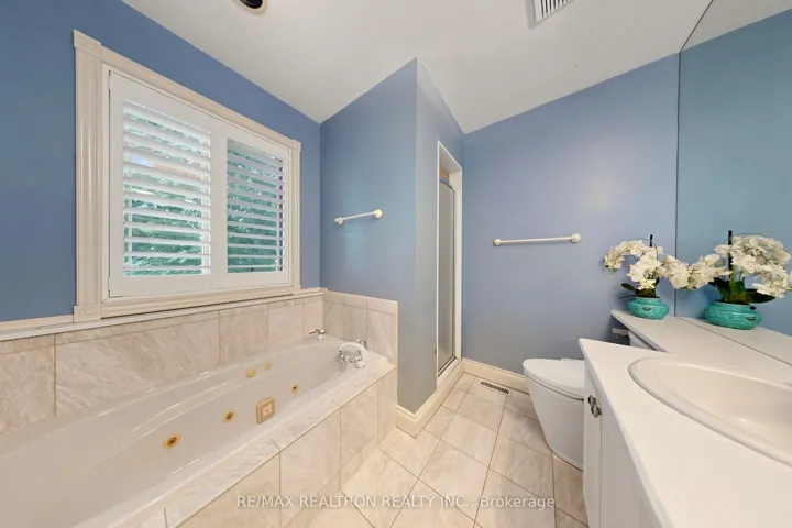 352 Deloraine Avenue, Toronto C04, ON M5M 2B6