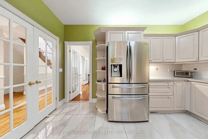 352 Deloraine Avenue, Toronto C04, ON M5M 2B6