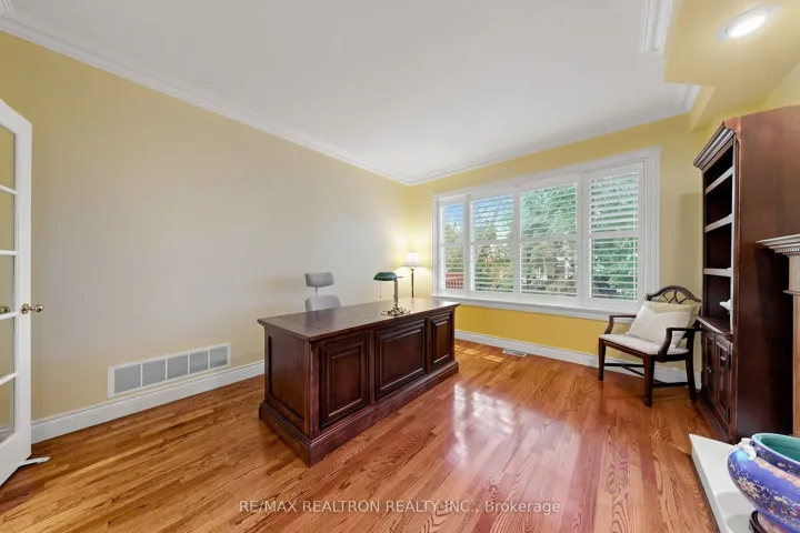 352 Deloraine Avenue, Toronto C04, ON M5M 2B6