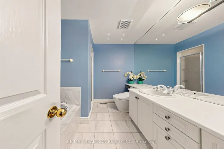352 Deloraine Avenue, Toronto C04, ON M5M 2B6