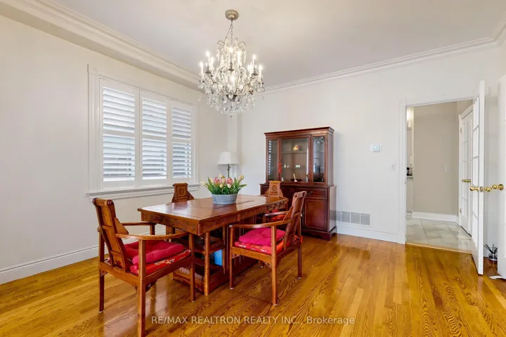 352 Deloraine Avenue, Toronto C04, ON M5M 2B6