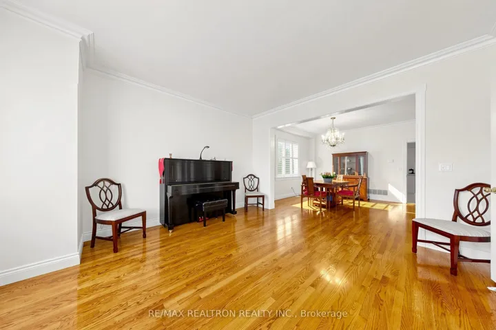352 Deloraine Avenue, Toronto C04, ON M5M 2B6