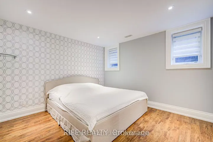 103 Burndale Avenue, Toronto C07, ON M2N 1S8