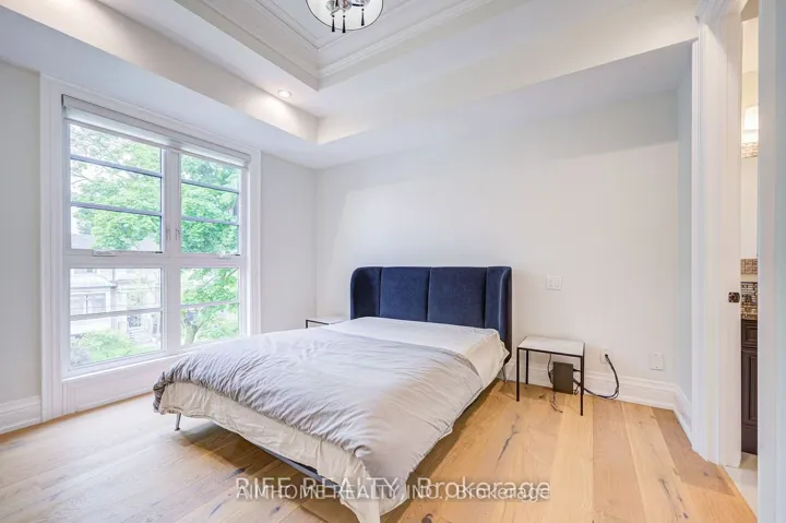 103 Burndale Avenue, Toronto C07, ON M2N 1S8