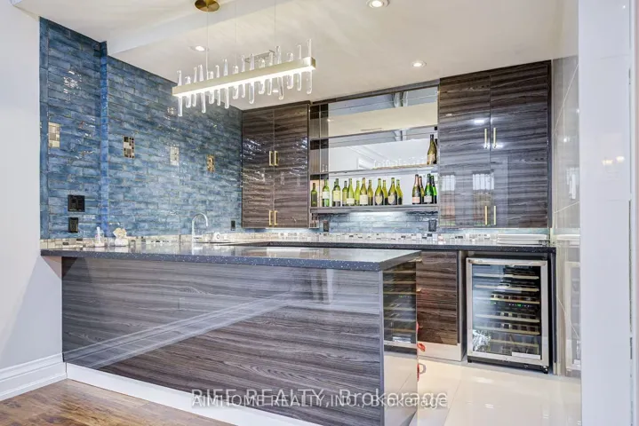 103 Burndale Avenue, Toronto C07, ON M2N 1S8