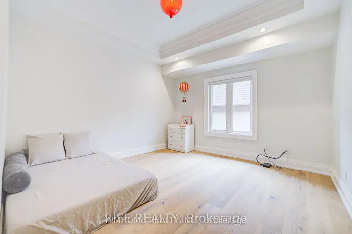 103 Burndale Avenue, Toronto C07, ON M2N 1S8