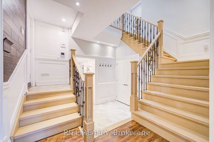103 Burndale Avenue, Toronto C07, ON M2N 1S8