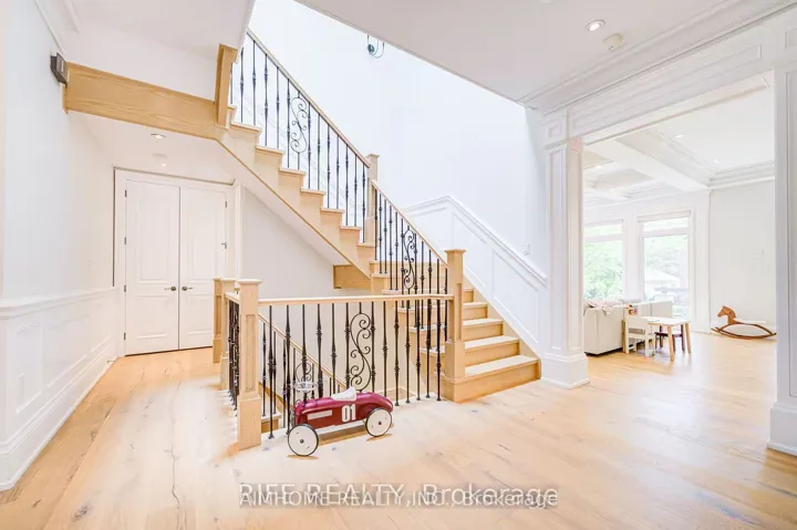 103 Burndale Avenue, Toronto C07, ON M2N 1S8
